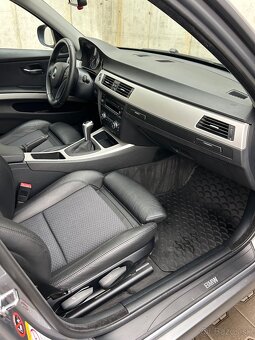 BMW rad 3 E90 320i 2009 SK - 9