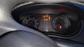 Renault Clio 3 1.2 - 9