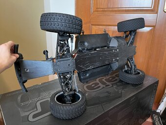 HPI Baja 5T 1:5 - RC model na benzín - 9