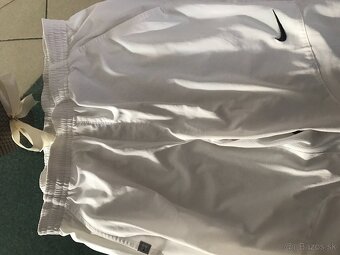 NOVÉ NIKE originál white pánske športové/capri nohavice L/XL - 9