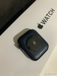 Apple watch SE - 9