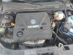 VW Polo 1.4i - 9