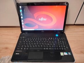 15,6" Fujitsu Lifebook / Intel B960 / 120gb ssd / 4gb ram - 9