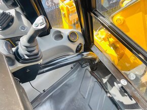 Jcb 3cx / 2017 compact 3300 hodin traktor bager - 9