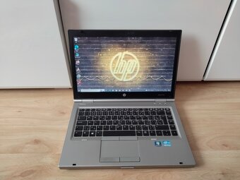 predám HP elitebook / 8gb ram / Intel core i5 / 256gb ssd - 9