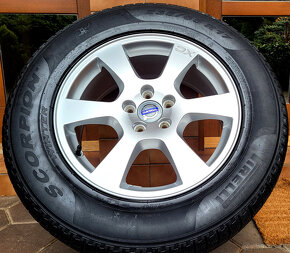 alu R17 5x108, senzory, zimné pneu 235/65, orig. Volvo XC60 - 9