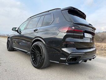 BMW X7 M50i BLACK INDIVIDUAL Plná výbava - 9