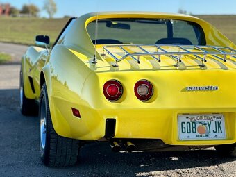 1977 Chevrolet Corvette C3 5.7 V8 - 9