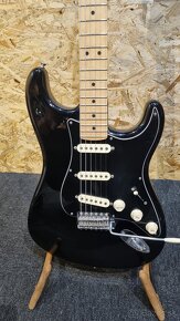 Fender Stratocaster USA 2006 - 9