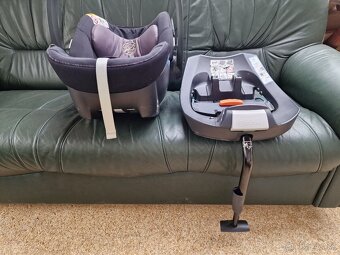 Cybex Aton 5 + isofix - 9