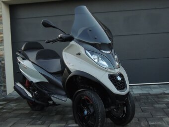 PIAGGIO MP3 500 HPE 2019 ABS ASR ,,B" vodičák - 9