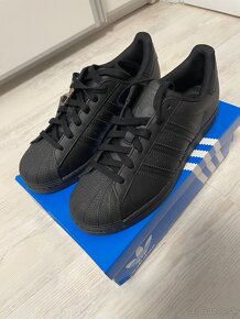 Adidas Superstar - NOVE - 9