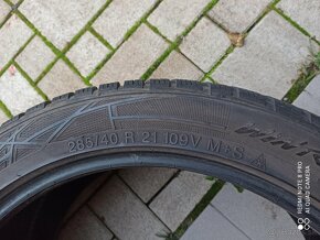 zimne pneu vredestein 285/40 R21 - 9