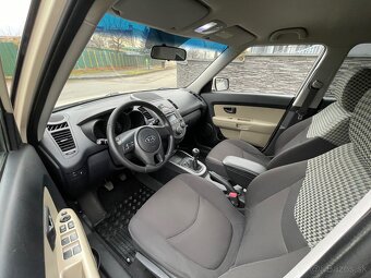 KIA SOUL 1.6 - 9