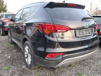 Hyundai Santa Fe 4x4 2017 AUTOMAT, navi,VÝRAZNE ZNÍŽENÁ CENA - 9