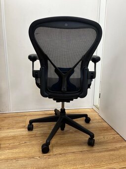 Herman Miller Aeron Remastered Full Option Posturefit - 9