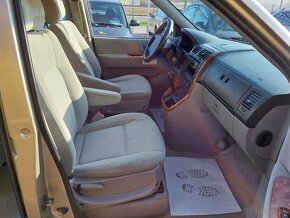 Kia Carnival - 9