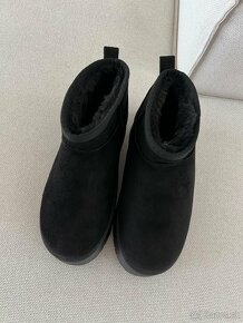 Ugg platform mini dámske čižmy čierne - 9