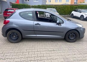 Peugeot 207 1.4i 70KW,COMFORT, 54.000km,CZ benzín manuál - 9