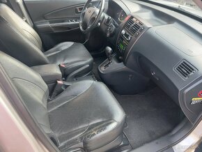 Hyundai Tucson 2.7i 4x4 AUTOMAT - 9