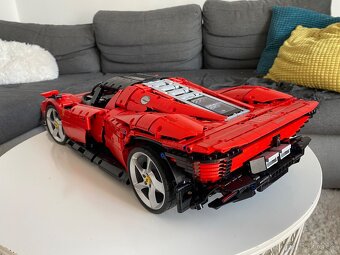 LEGO Technic 42143 Ferrari Daytona SP3 - 9