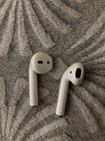 Apple AirPods 2019 - 9