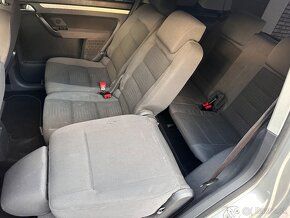 Volkswagen Touran 2.0 TDI DSG 7 miestny - 9