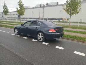 BMW 745i e65 - 9