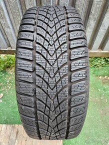 Špičkové, takmer nejazdené zimné pneu DUNLOP - 225/50 r17 - 9