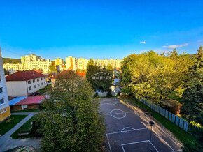 ATRAKTÍVNY 4-izbový byt v centre Púchova s lodžiou a šatníko - 9