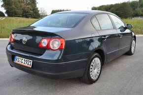 Volkswagen Passat 1.6  Comfortline - 9