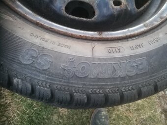 Predám pneumatiky 165/70 R 14 s diskami - 9