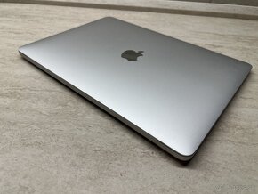 Apple MacBook Air 13 (2019) Silver 128 GB - 9