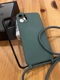 iPhone 11 Pro Max 64GB Midnight Green - 9