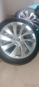 Pneumatiky originál škoda Superb 3 235.45.r18 zimné - 9