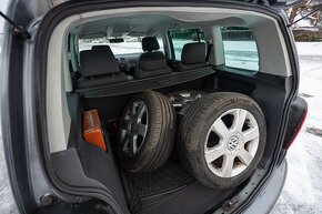 Predám VW Touran 1.9 TDi Highline 2005 s VAM R1 - 9