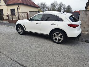 Infiniti FX30DS - 9