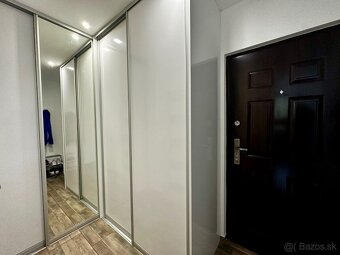 NAD JAZEROM - ROVNÍKOVÁ 1,5 IZBOVÝ BYT 42 M2, ZARIADENÝ S LO - 9