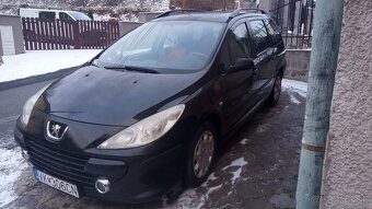 Predám Peugeot 307 sv 2.0hdi 66kw rv 2006 - 9