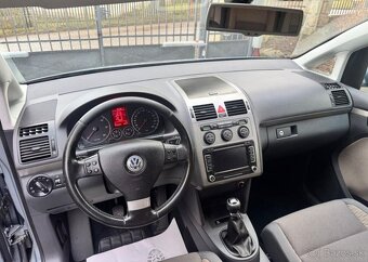 Volkswagen Touran 1,9 TDi Cross , 7 míst, Tažné nafta - 9