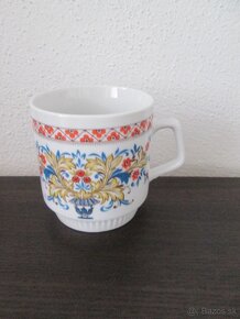 Zberateľské porcelánové značené hrnčeky - 9