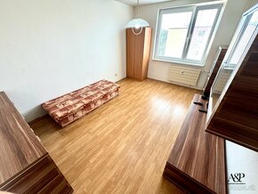 NA PREDAJ 1 IZBOVÝ BYT, 33M2, UL. J.MUDROCHA, SENICA - 9