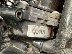 Motor 1.8 TSI CDA 132 tis km najeto - 9