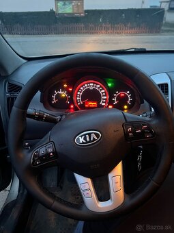 Kia ceed sw 2011 1.6 crdi 85kw D4FB - 9