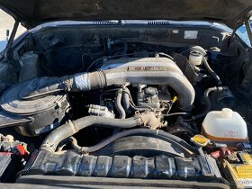 Toyota Land Cruiser HJ61 4.0 turbo diesel - 9