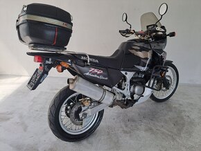 Honda XRV 750 Africa Twin - 9