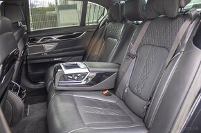 BMW 740d xDrive A/T - 9