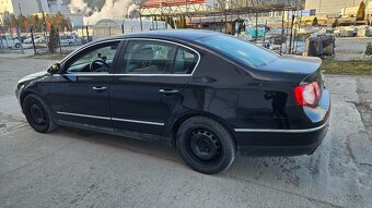 Volkswagen Passat 2.0 TDI - 9