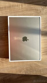 Macbook Air M2 13" /10GB/8GB/512GB - 9