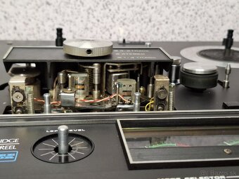 AKAI X-1810D CARTRIDGE / REEL TO REEL TAPE RECORDER 8-TRACK - 9